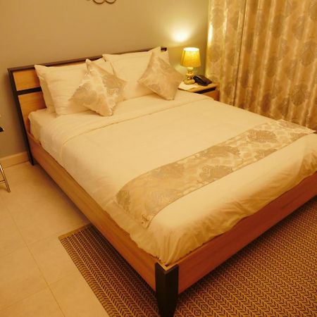 Ivory Castle Limited Hotel Kampala Exterior foto
