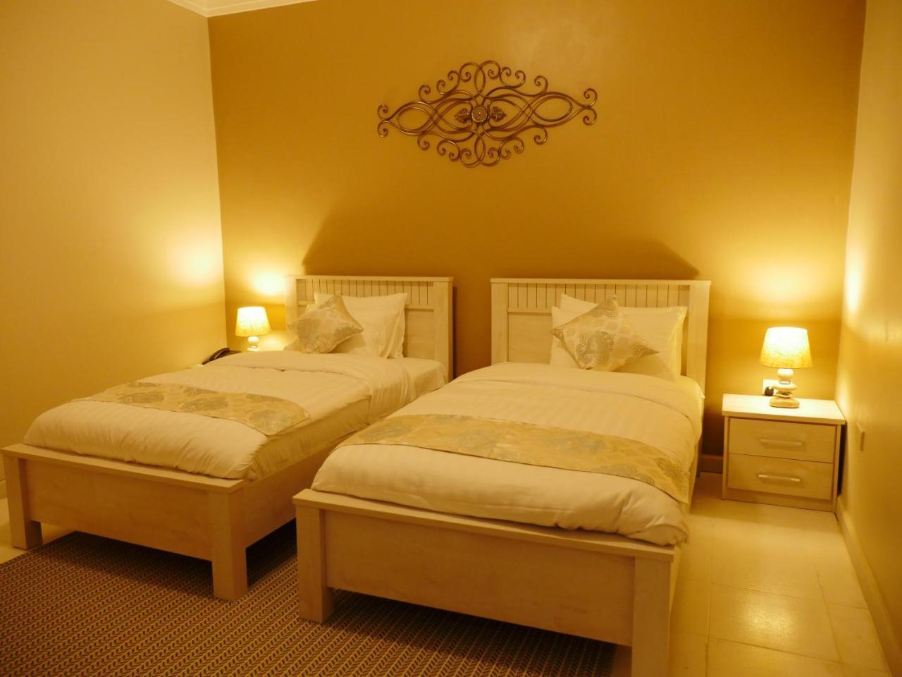 Ivory Castle Limited Hotel Kampala Exterior foto