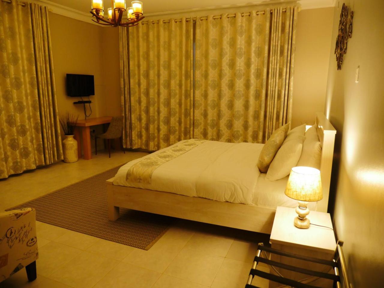 Ivory Castle Limited Hotel Kampala Exterior foto